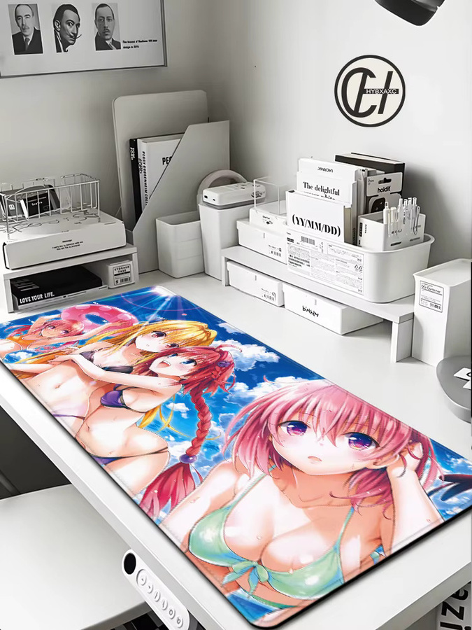 HYBXAXC Gummi-Mauspad To Love-Ru HD-Druck, XXL Schreibtischunterlage mit süßem Mädchen Motiv, rutschfest, Farbe: Multicolour, weiß, B/T: 90 x 40 cm - Bild 2