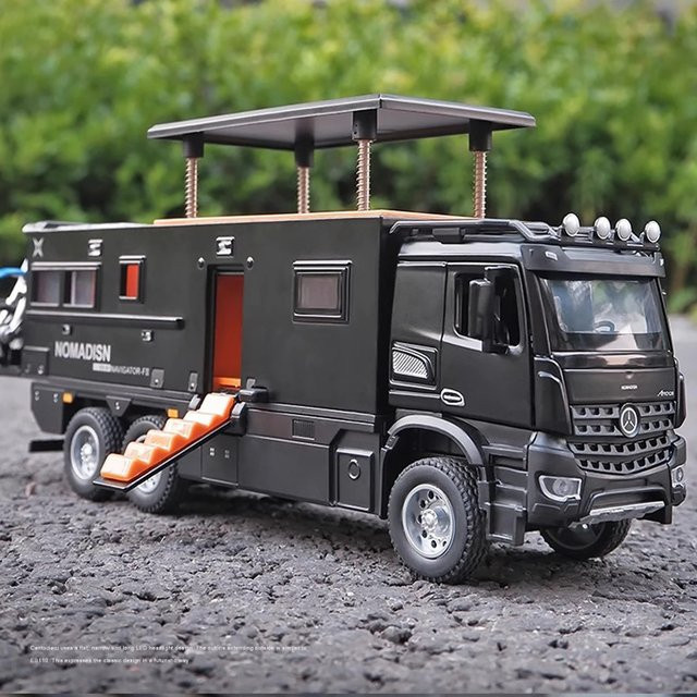 XMD Benz Camper RV Wohnmobil, Spielzeugmodellauto, 1:24, mit Licht und Sound - Bild 1