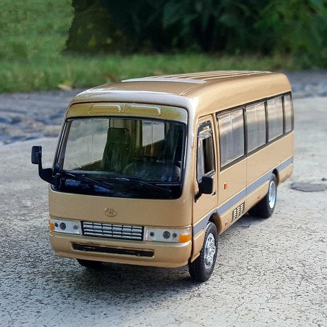 Linyi toy car Geschäftsbus, Automodell, 1:32, Metall, mit Ton und Licht - Bild 1