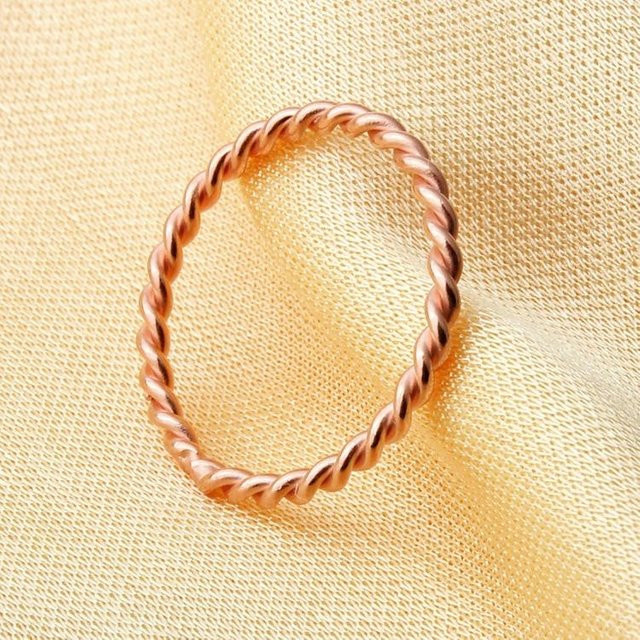 Ring Edelstahl, roségoldfarben, verdreht, Damen - Bild 1