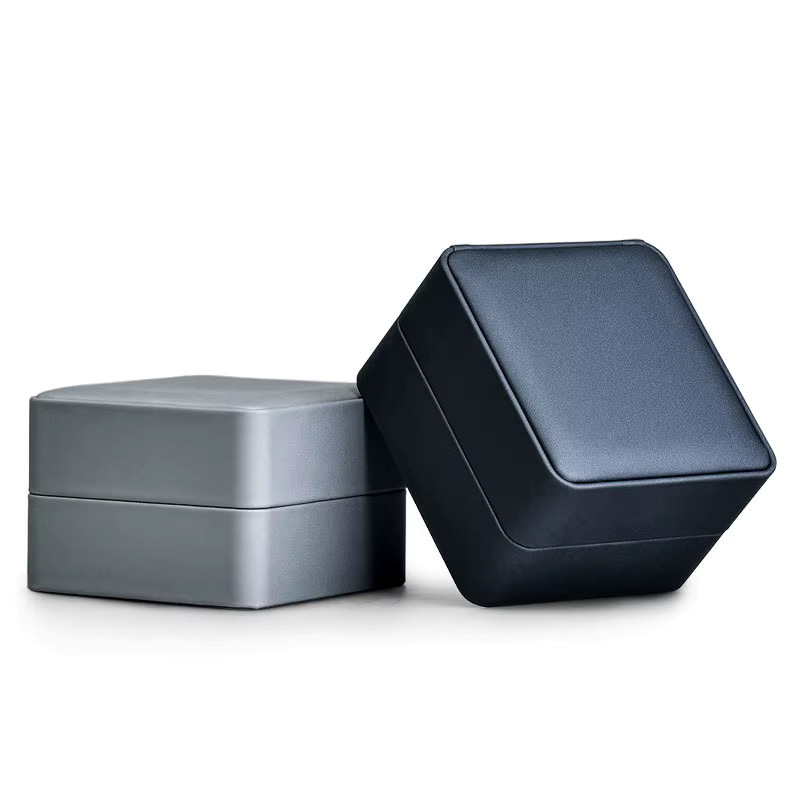 Oirlv Uhrenbox aus PU-Leder in Light Grey als minimalistischer Uhren-Organizer und Schmuck-Display - Bild 2