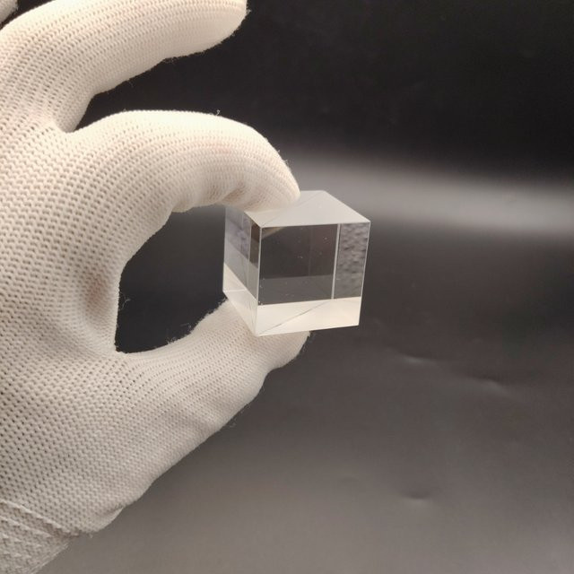 NYBOOCRA K9 Optisches Glas Strahlteiler-Prisma 1:1 Halbreflektierend und Halbtransmissiv in Transparent - Bild 1