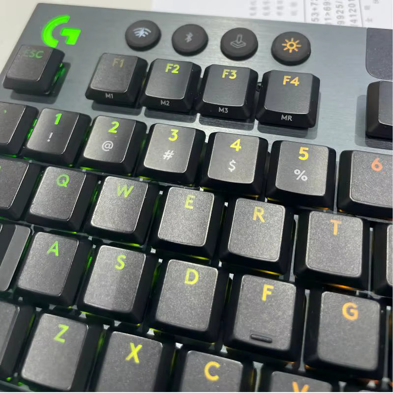 Matt transparente Tastaturaufkleber für Logitech G813, G913 und G915X TKL als ölabweisende Tastenfolie - Bild 2