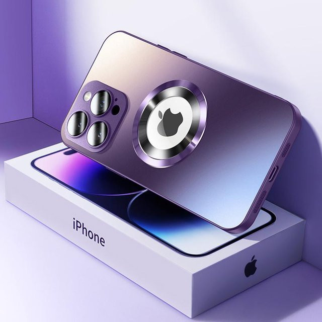 Stoßfeste magnetische Hülle mit Kameraschutz und MagSafe Unterstützung für iPhone in Purple von lolozzx - Bild 1