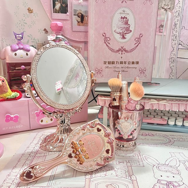 Flower Know 9. Jubiläumsausgabe Luxus-Schminkspiegel mit Paddle-Haarbürste und Bürstenhalter in Pink - Bild 1