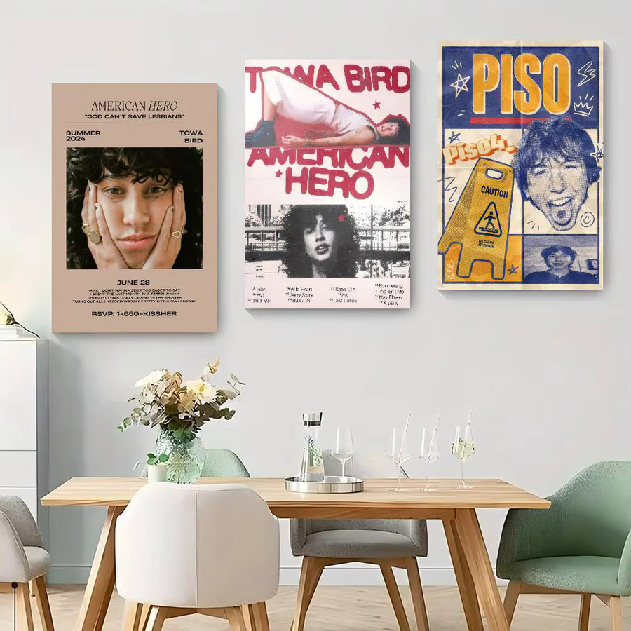 Selbstklebendes Kunstposter Kayou Sänger Towa Bird Amerikanischer Held in Weiß und Multicolour - Bild 2