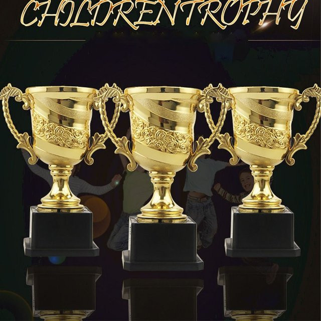 Goldene Fußball-Trophäe aus Kunststoff für Kinder und Wettbewerbe, Höhe: 14 cm - Bild 1