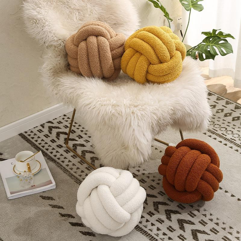 Handgewebtes geknotetes Ballkissen aus Baumwolle als Kaschmirrollenkissen für dein Sofa und Wohnzimmer, Farbe: Beige, Durchmesser: 28 cm - Bild 3