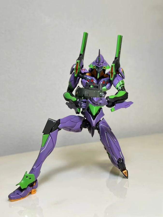 Bandai RG Evangelion Modellbausatz 1:144 Eva 01 Mecha Kit in Lila - Bild 2