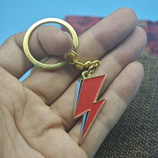 YAOJIE Schlüsselanhänger Blitz-Symbol, Punk Rock Musik - Bild 1