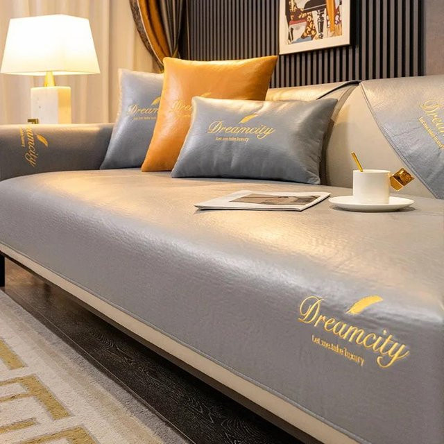 Wasserdichter Sofabezug aus Kunstleder von Super Six in Grau, rutschfester Schonbezug für dein Sofa, Breite: 240 cm - Bild 1