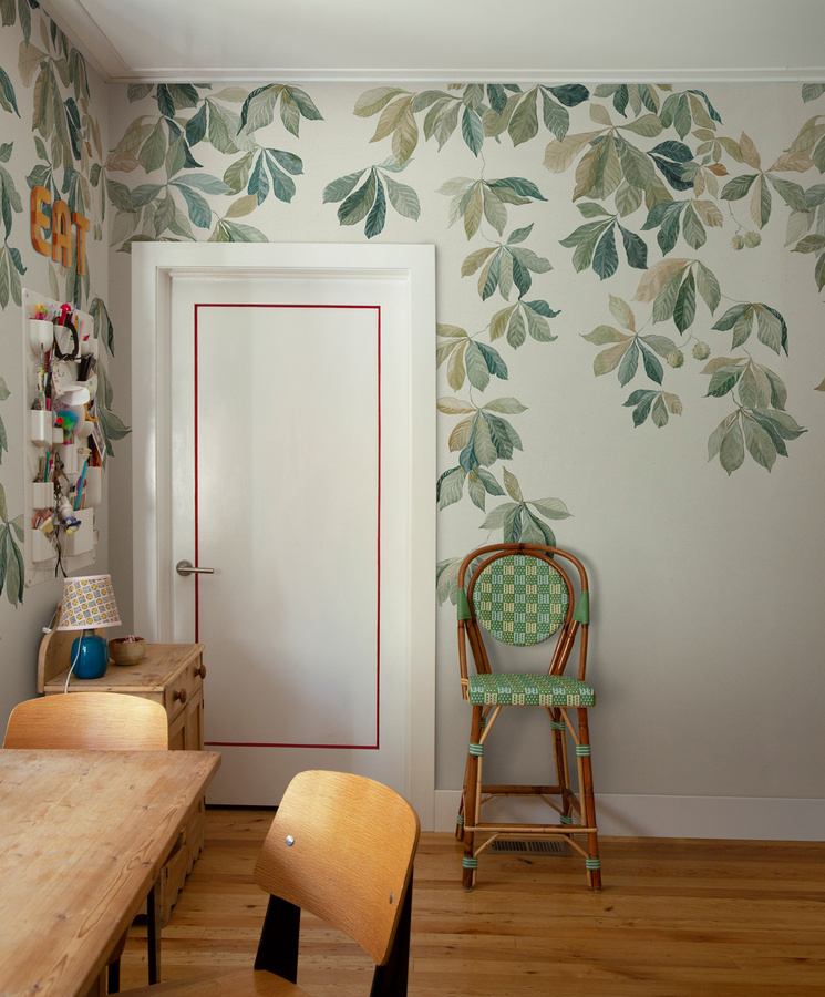 Sandberg Mural Kastanjen Wanddekoration in Garden Green mit floralem Design - Bild 1