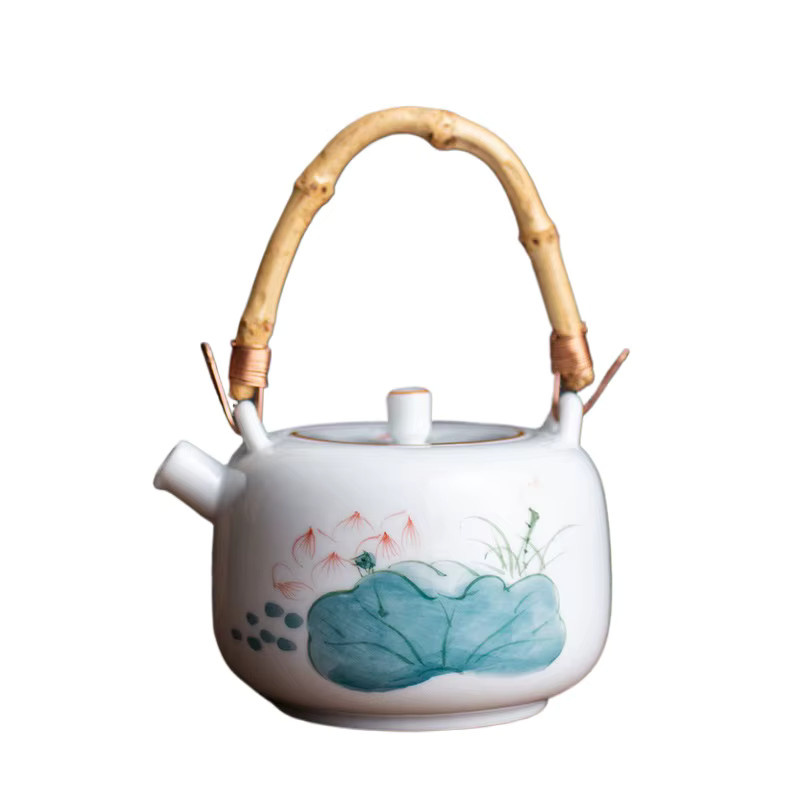 Handbemalte Lotus-Teekanne aus weißer Keramik mit Bambusgriff und integriertem Teesieb im Vintage-Stil für die Gongfu-Teezubereitung - Bild 3