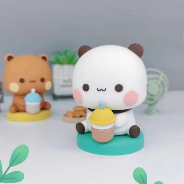 Rui Di Bubu Dudu Panda Bär Figur, weißes Cartoon Panda Modell aus Kunststoff als Auto-Ornament oder Tischdekoration - Bild 1