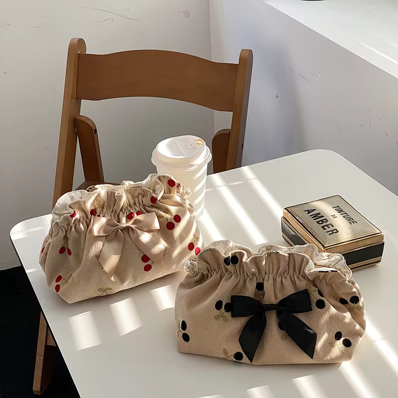 Weiche Cord-Make-up-Tasche mit Schleife als Baby-Windel-Organizer und Damen-Clutch in Schwarz oder Beige - Bild 2