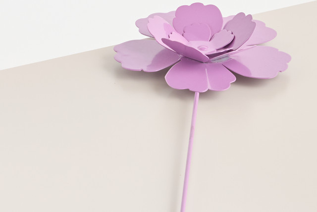 Metallstecker Blüte Flieder von BLUME2000 in Lila aus Metall - Bild 1
