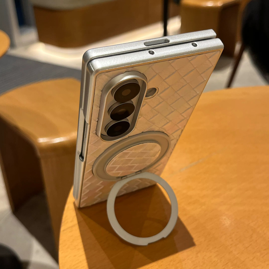 Silberne geflochtene magnetische Standhülle für Samsung Galaxy Z Fold 7/6/5/4/3 - Bild 2