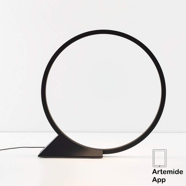 Artemide O Indoor LED-Bodenleuchte in Schwarz mit App-Steuerung und warmweißem Licht (3000K) - Bild 1