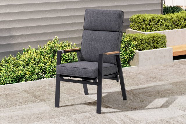 OUTFLEXX Stapelsessel in Anthrazit Matt mit Teak-Armlehnen und Polstern, Aluminium und Polyester, B/T/H: 71,5 x 59 x 106 cm - Bild 1