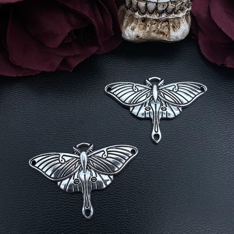 LKLRYWBD Charms Anhänger, Tod Motte, Silber Farbe, 27*40mm, Unisex - Bild 2