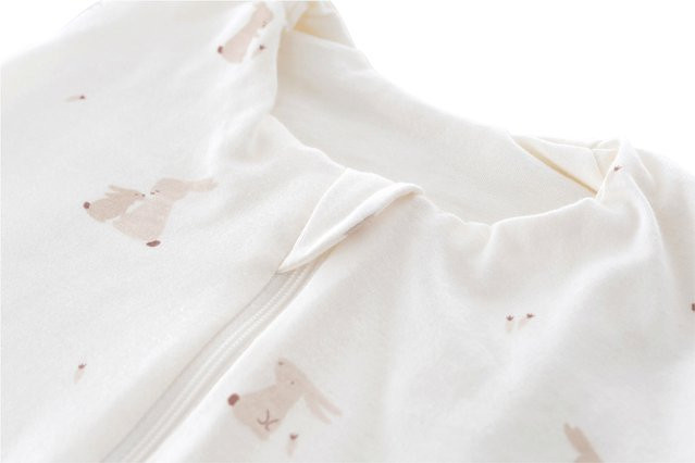 Träumeland Sommerschlafsack Liebmich für Babys in Beige und Weiß mit 0.5 TOG - Bild 1