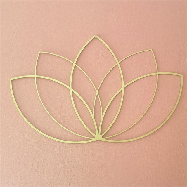 HELLOYOUNG Wanddekor Lotusblume aus Metall in Gold, moderne Wandkunst für dein Wohnzimmer oder über dem Bett - Bild 1