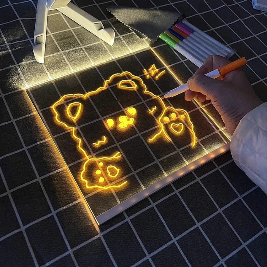 Leuchtendes Doodle-Board aus transparentem Acryl als wiederbeschreibbare Nachrichtenlampe mit RGB-Beleuchtung und 7-Farben-Marker in Weiß - Bild 4