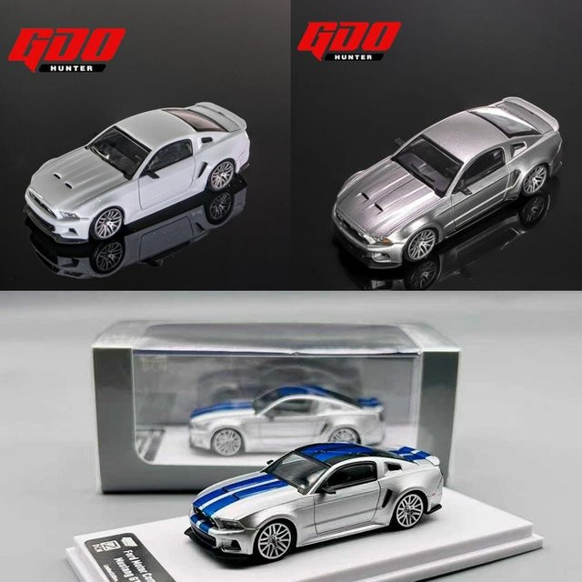 Bburago Need for Speed Mustang GT 2014, Modellauto, 1:64, Silberblau / Perlweiß / Silber - Bild 1
