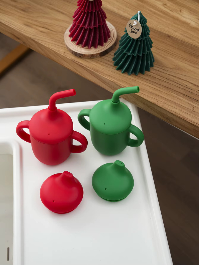 BPA-freier Silikon Lernbecher für Babys mit Doppelgriff und Strohhalm inkl. zwei Deckeln - Bild 3
