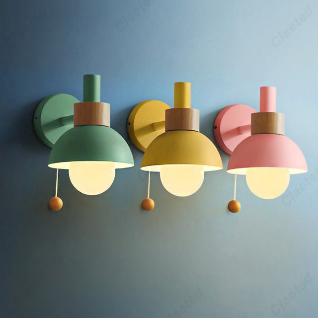 Claeted Minimalistische LED-Wandleuchte mit E27-Fassung in Gelb und Holz-Design für Schlafzimmer, Wohnzimmer und Flur, B/T/H: 16,0 x 15,0 x 3,0 cm - Bild 1
