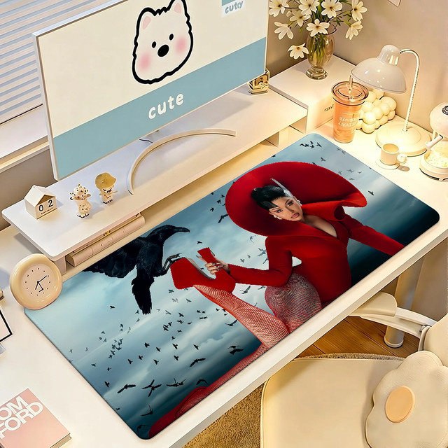 Großes Mauspad mit Cardi B Motiv in Multicolour, rutschfest und wasserdicht mit genähtem Rand für Gaming, Büro und Alltag - Bild 1