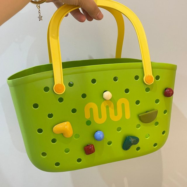 Tragbare Strandtasche und Badekorb in Kontrastfarben Gelb und Grün aus Kunststoff - Bild 1