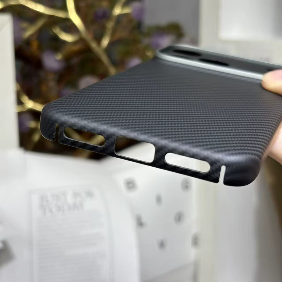 Magnetische Kevlar-Aramidfaser Schutzhülle für iPhone 17 Pro Max und iPhone 17 Pro mit MagSafe und Metall-Kameralinsen-Schutzrahmen in Schwarz - Bild 3