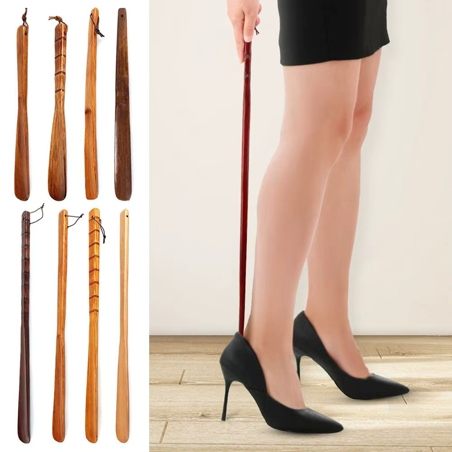 Hängender Schuhlöffel aus Holz mit extra langem Griff in Braun zum einfachen Anziehen von Schuhen - Bild 4