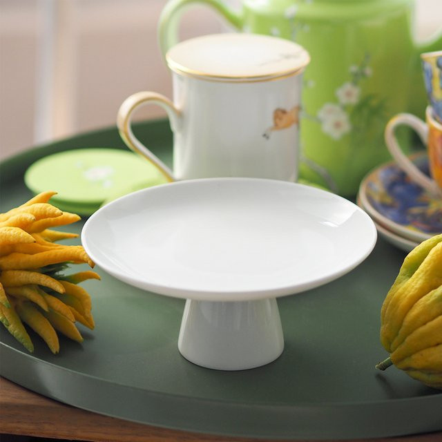 Japanischer Bone China Teller mit hohem Fuß in Weiß, rund, Durchmesser: 15,5 cm, Höhe: 7,0 cm - Bild 1