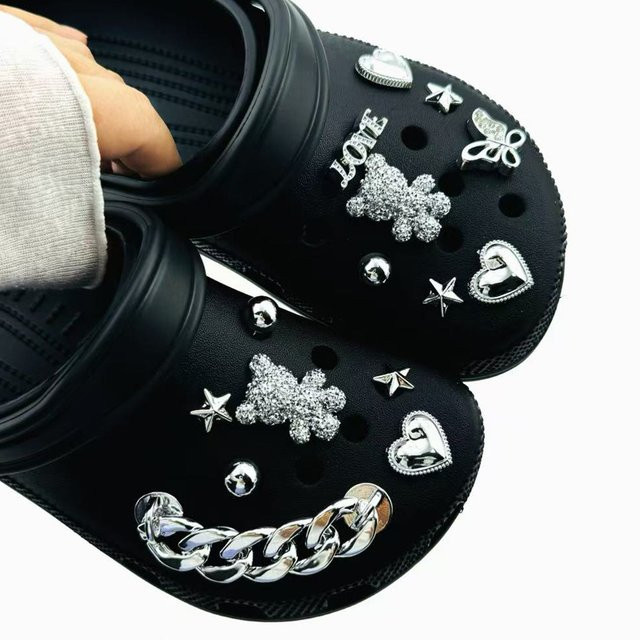 FHLDING Schuhcharms-Set, 15-teilig, Diamant-Bären-Ketten, Nieten, Zubehör für Clogs - Bild 1
