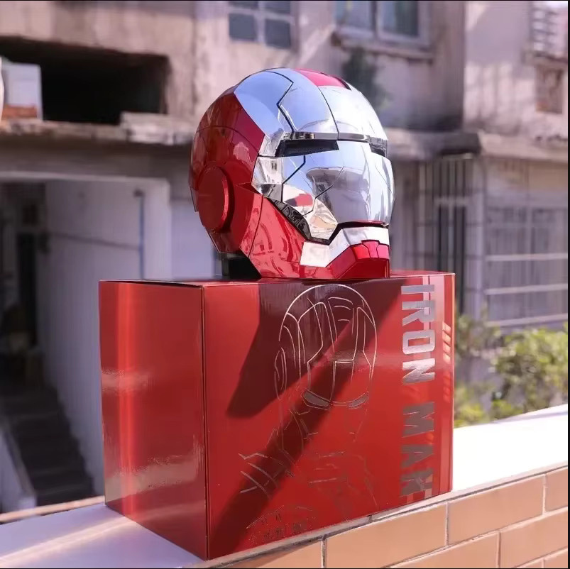 Bandai Marvel Iron Man Helm Cosplay, Modellspielzeug, mit Licht und Sprachsteuerung - Bild 4