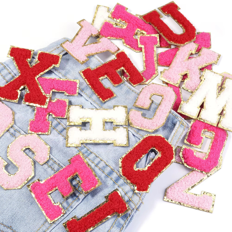 8er Set selbstklebende Handtuch-Stickerei-Aufnäher mit 26 Buchstaben in Rosa, 5,5 cm für DIY Kleidung und Taschen - Bild 3