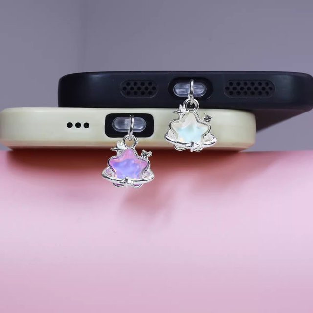 Stern Staubschutz-Anhänger für USB-C und iPhone in Weiß für Damen - Bild 1