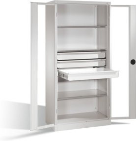 C+P Werkzeugschrank mit Sichtfenster-Drehtüren in Lichtgrau, ausgestattet mit 3 Böden und 3 Schubladen, H: 195,0 cm, B: 93,0 cm, T: 50,0 cm - Bild 1