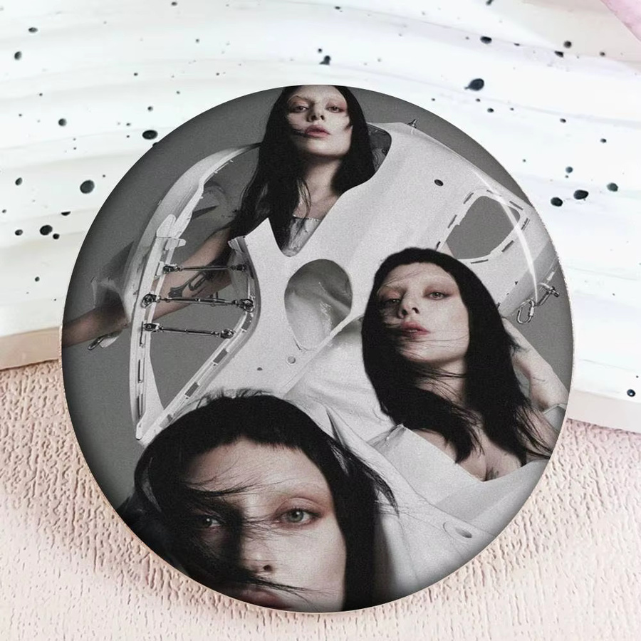 Brosche Sänger L-Lady Gaga Mayhem Soft Button Pin - Bild 4