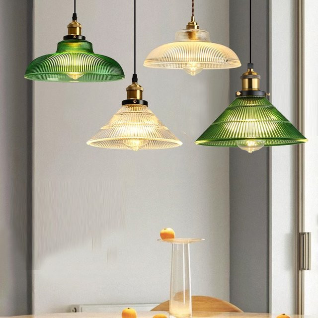 Ramalho Moderne LED Pendelleuchte aus Glas und Metall in Grün und Gold/Messing für dein Wohnzimmer - Bild 1