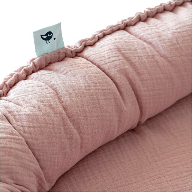 Julius Zöllner Kuschelnest NIDO Terra Musselin in Pink für Babys - Bild 1