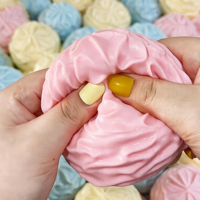 Binchi Outdoor Equipment Kreativitäts-Creme Squishy Fidget Spielzeug, rosa - Bild 1