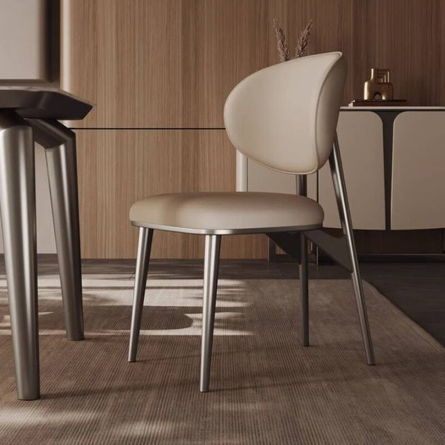 DUTRIEUX Esszimmerstuhl aus Kunstleder in Braun und Beige im modernen nordischen Design - Bild 1