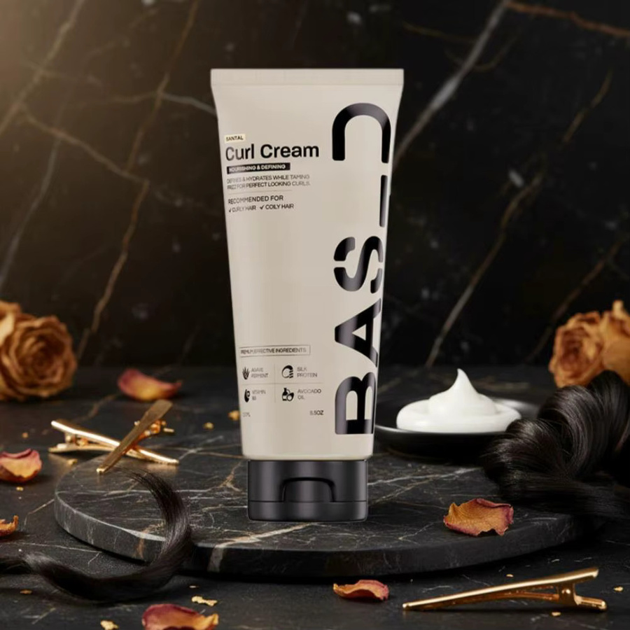 BASED Santal Curl Cream Haarstyling-Creme für lockiges Haar - Bild 3