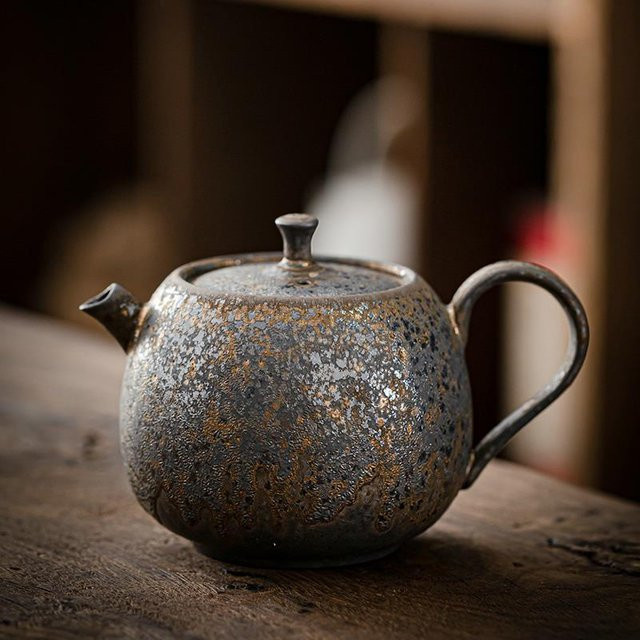 Handgefertigte Kung-Fu-Teekanne aus Steingut von Yiran Furniture, vergoldetes japanisches Teegeschirr in Schwarz, Gold oder Grau - Bild 1