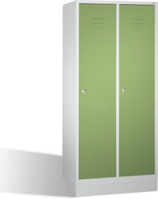 C+P Umkleidespind Classic auf Sockel mit 2 Abteilen, Front Resedagrün, Korpus Lichtgrau, H x B x T: 180 x 81 x 50 cm - Bild 1