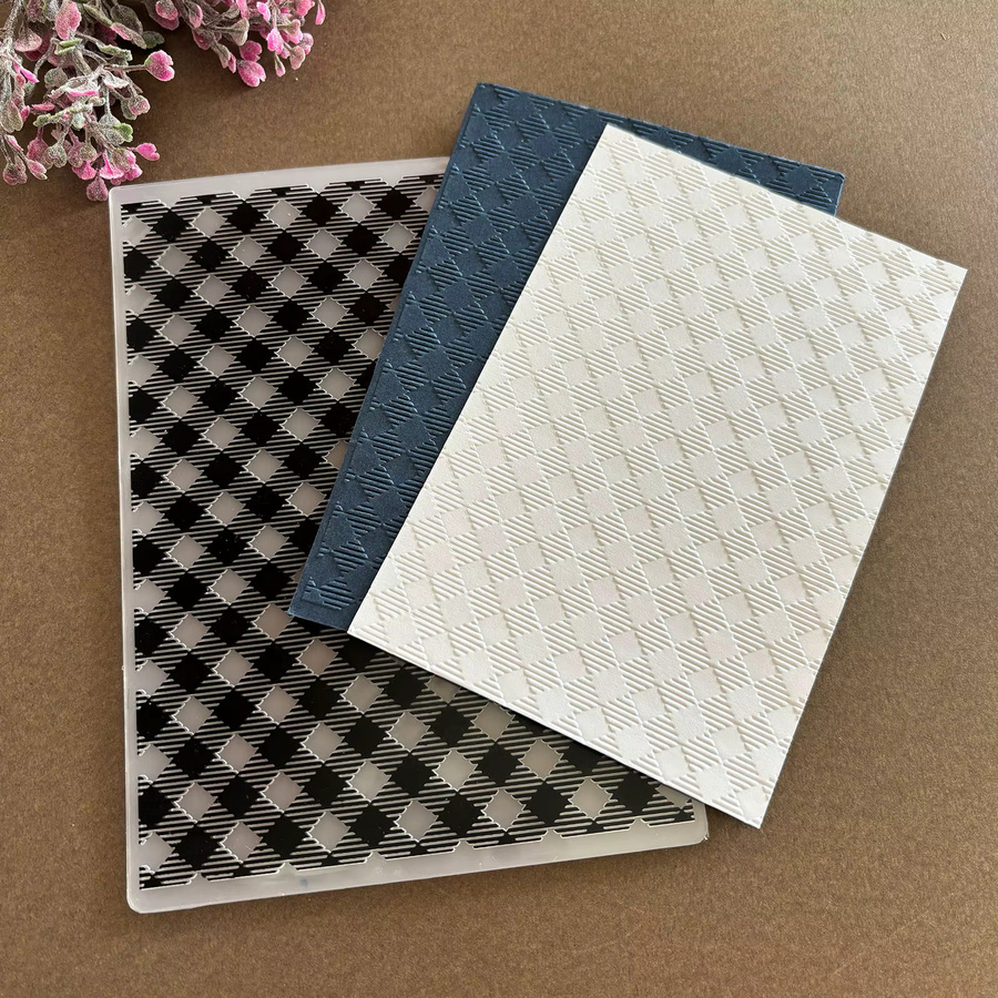 Gepresste Plastikordner mit Vintage-Karo und minimalistischem Diamantmuster für Scrapbooking und DIY-Papierhandwerk - Bild 3