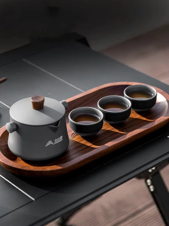 BISINNA Tragbares Reise-Teeset aus Aluminiumlegierung in Grau mit Teekanne, drei Teetassen, Infuser und Tragetasche, zusammenklappbar für Camping und Picknick - Bild 5